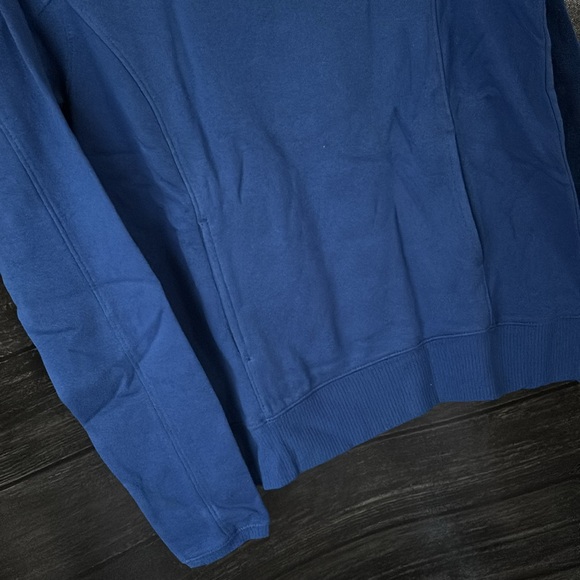 NWOT Women’s Royal Blue Sweatshirt Hoodie Pullover Casual Comfort, medium - Picture 4 of 6